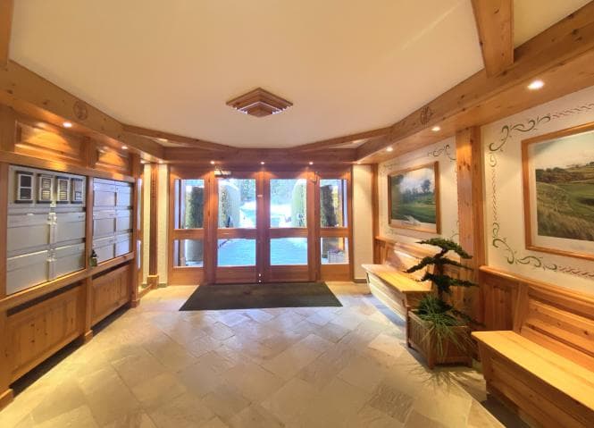 1749 – Appartement 5.5 pièces – 7700 CHF – 260 m²