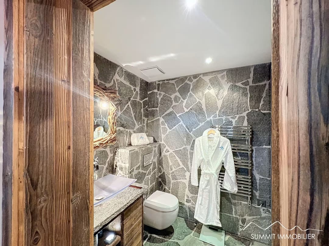 629 – Appartement – 225.00m²