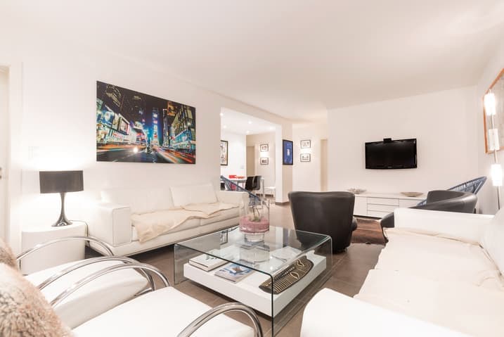 446 – Appartement 4 pièces – 2450CHF