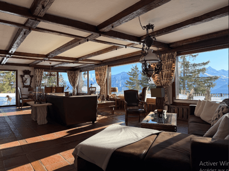 435 – Appartement 4 pièces – 2450CHF – 250m²