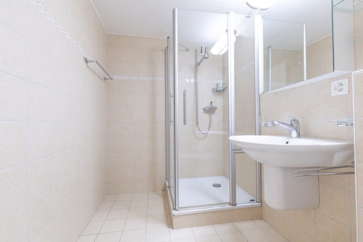 446 – Appartement 4 pièces – 2450CHF