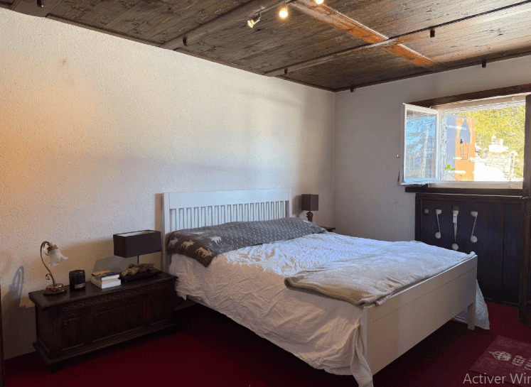 435 – Appartement 4 pièces – 2450CHF – 250m²