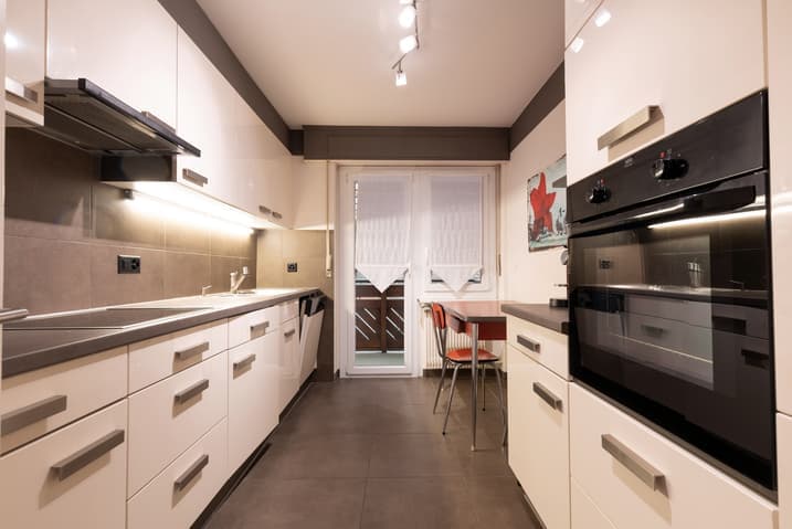 446 – Appartement 4 pièces – 2450CHF