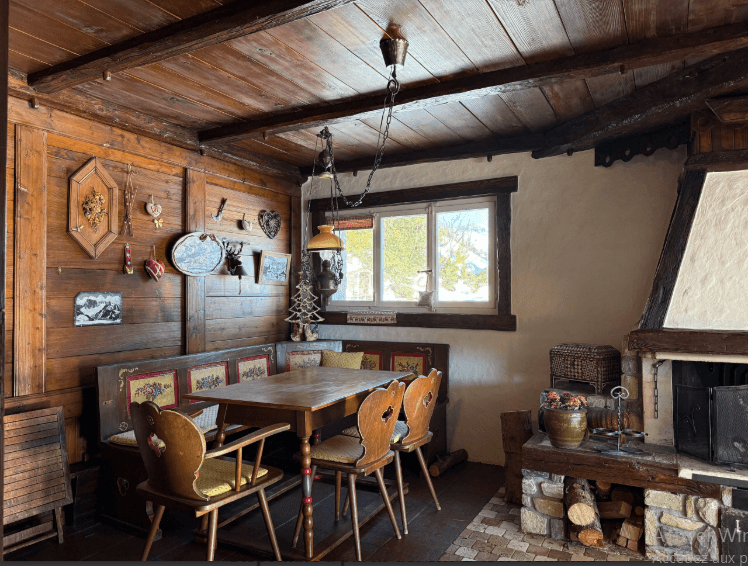 435 – Appartement 4 pièces – 2450CHF – 250m²