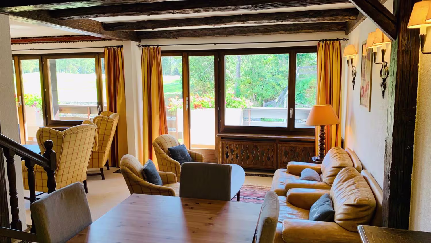 554 – Appartement – 4.5 pièces  2550CHF –  140 m²