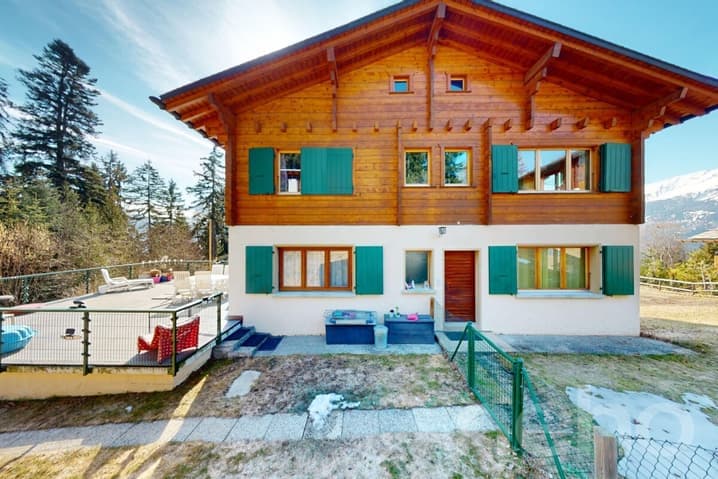 798 – Appartement 4.5 pièces – 840000 CHF – 130 m²