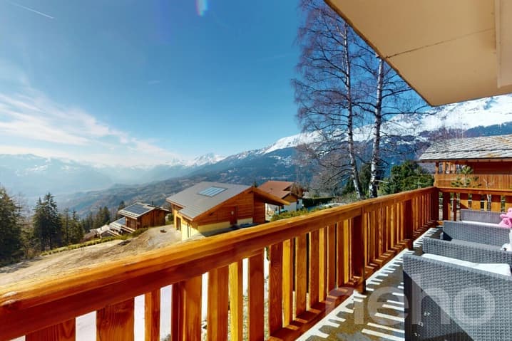 798 – Appartement 4.5 pièces – 840000 CHF – 130 m²