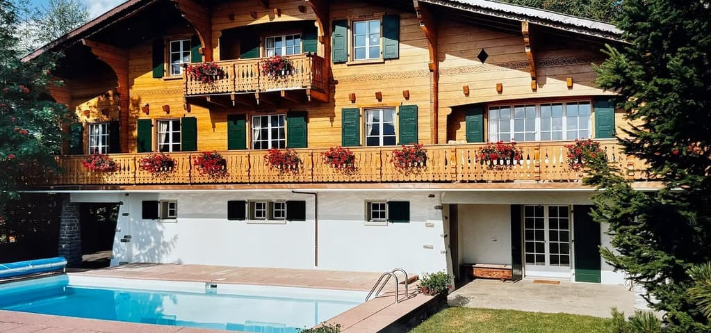 721- Maison  -8.5pièces – 8750CHF  – 350 m²