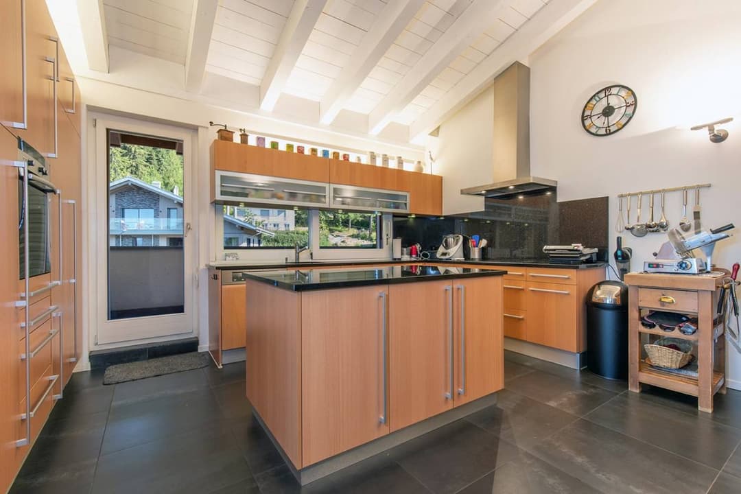 920 – Appartement 5.5 pièces – 225 m²