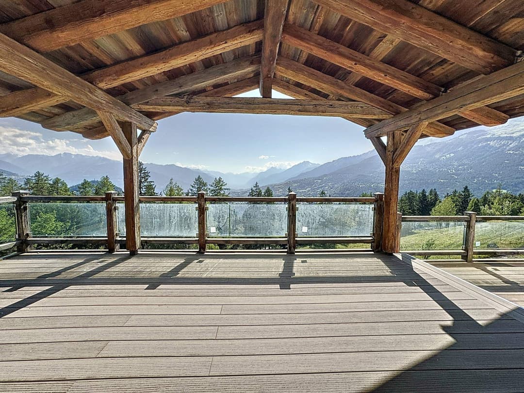 908 – Maison 14.5 pièces – 13000000 CHF – 1400 ²