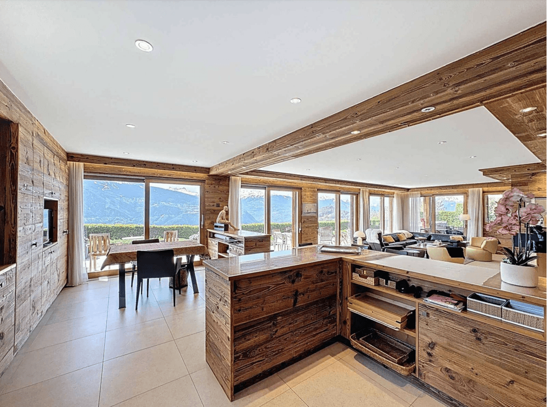893 – Maison 8.5 pièces – 5900000 CHF – 369 m²