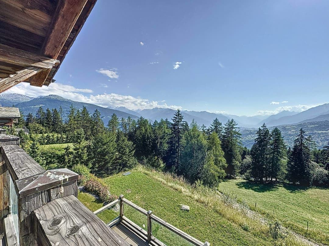 908 – Maison 14.5 pièces – 13000000 CHF – 1400 ²