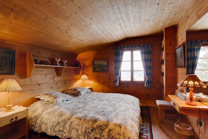 721- Maison  -8.5pièces – 8750CHF  – 350 m²