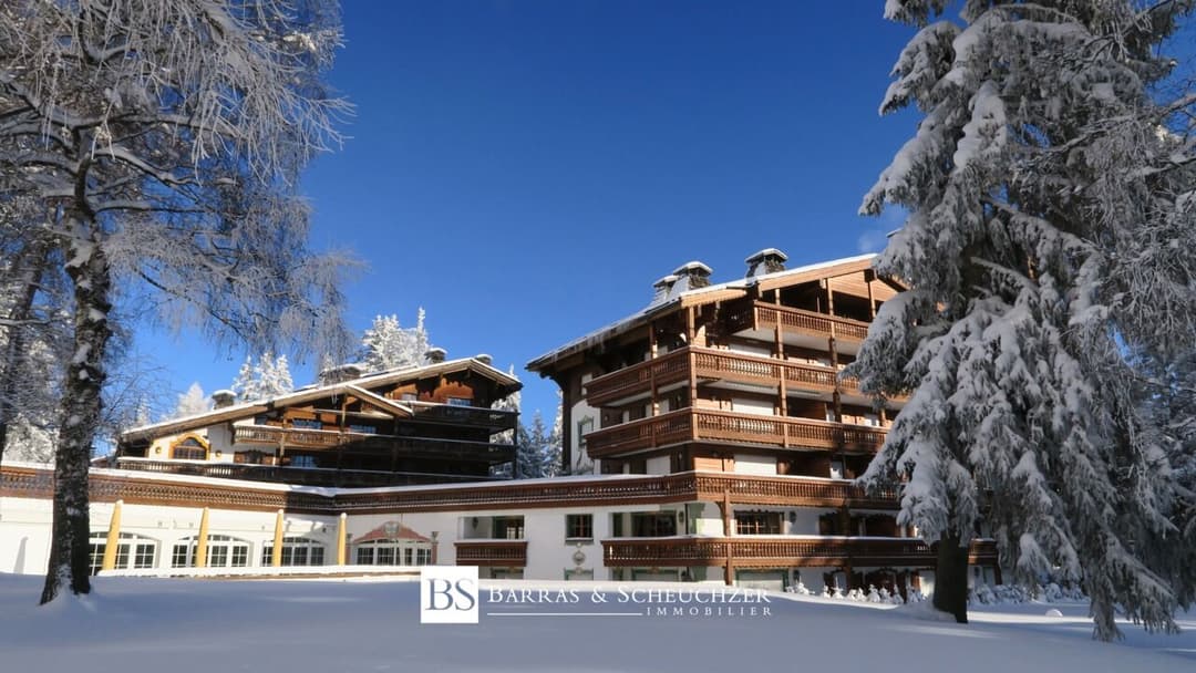 996 – Appartement 5.5 pièces – 4723280CHF – 169.6m²