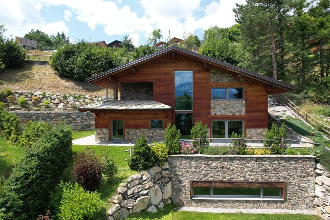 1015 – Maison 5.5 pièces – 3360000CHF – 350m²