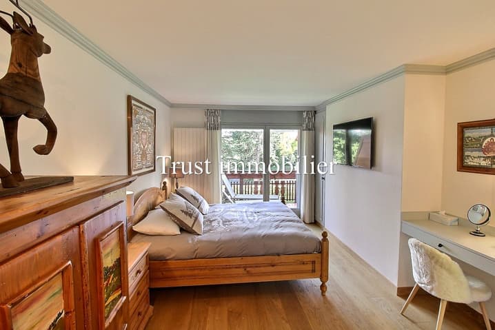 1001 – Appartement 3.5 pièces – 2150000 CHF – 100 m²