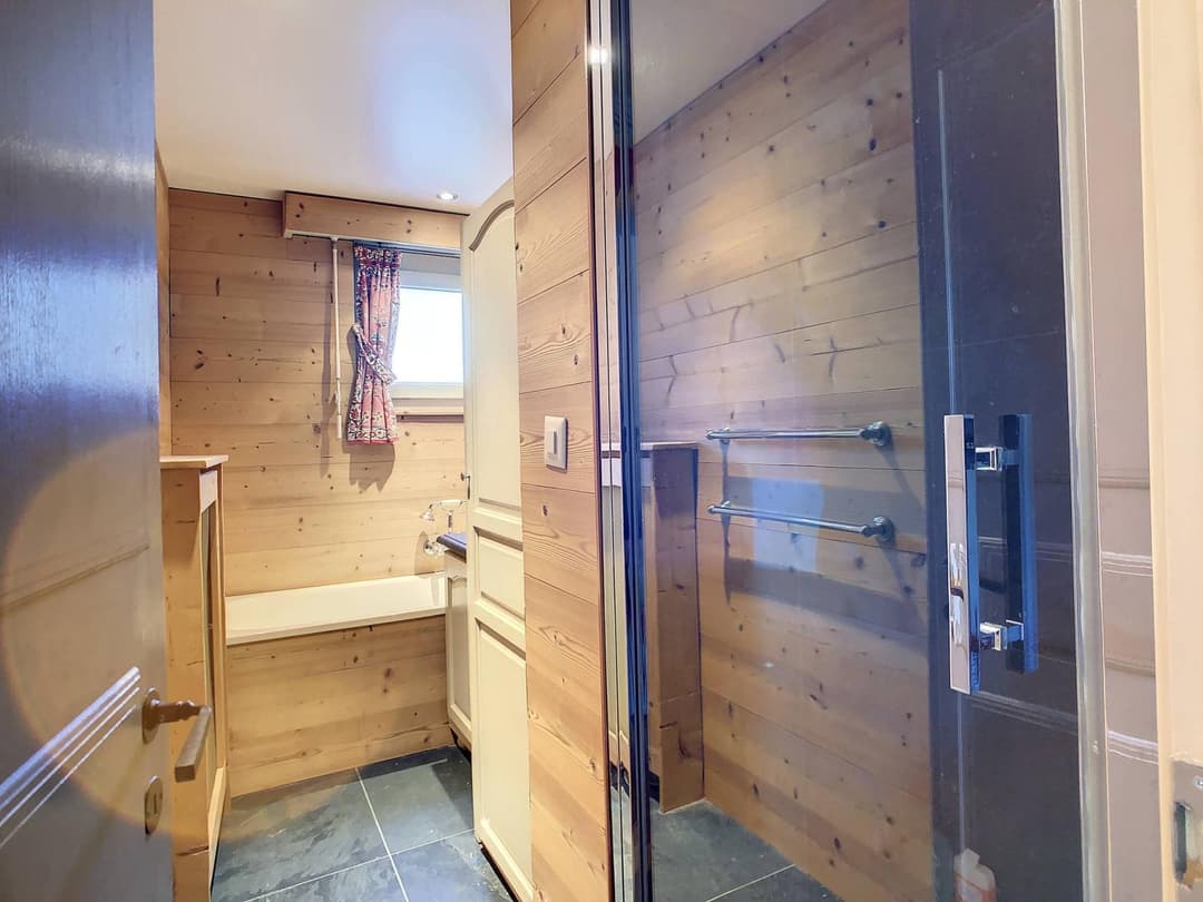 1056 – Appartement 6 pièces – 1950000CHF – 245m²