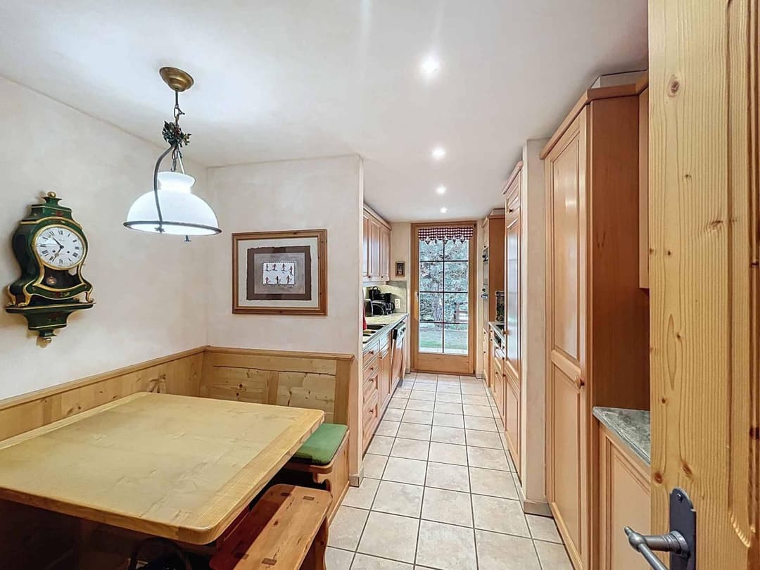 1057 – Appartement 4.5 pièces – 4380000CHF – 173.7m²