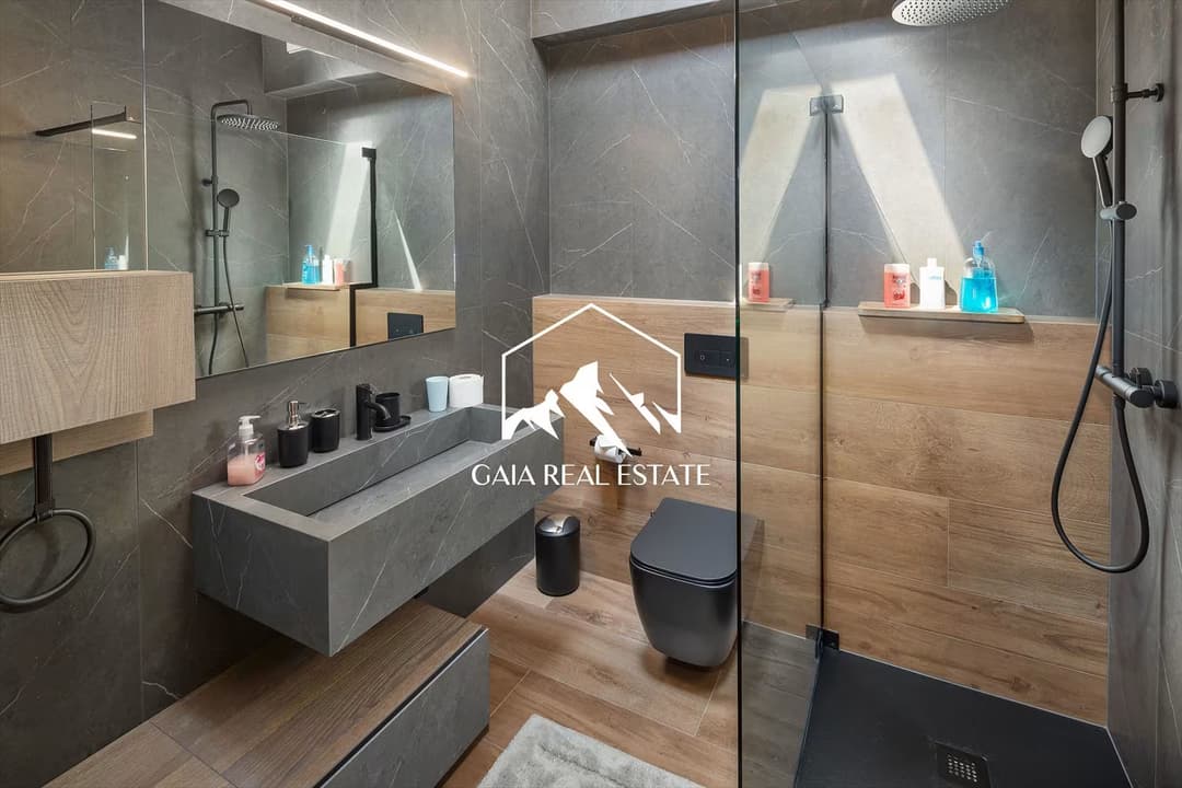 744 – Appartement 4,5 pièces – 220m²