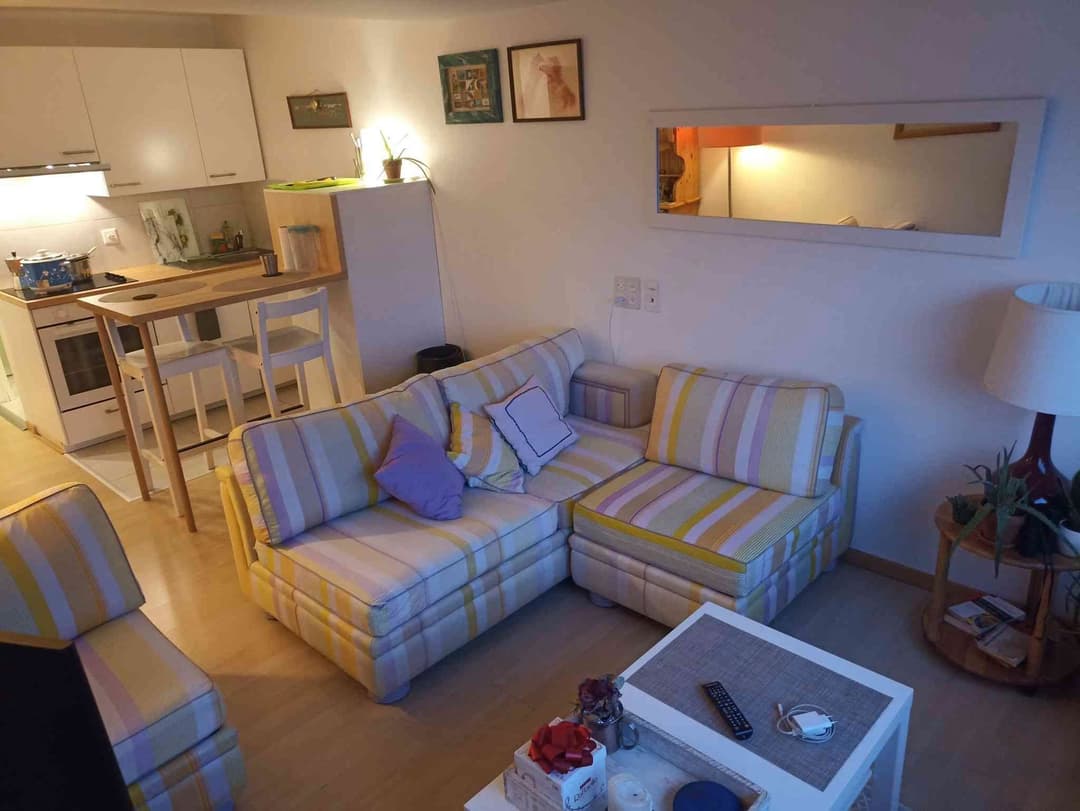 805 -Appartement  – 2pièces  –  2500CHF – 35 m²