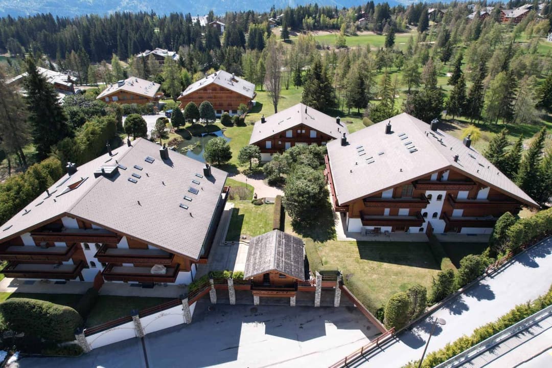 1057 – Appartement 4.5 pièces – 4380000CHF – 173.7m²