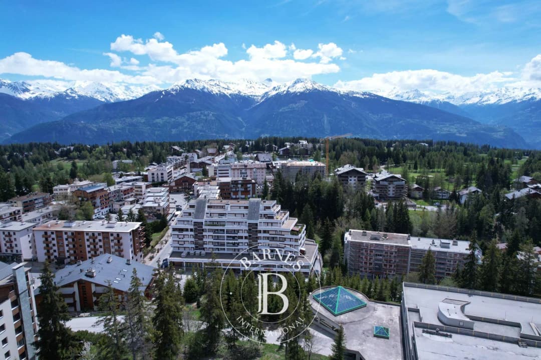 1060 – Appartement 4 pièces – 7400000CHF – 218 m²