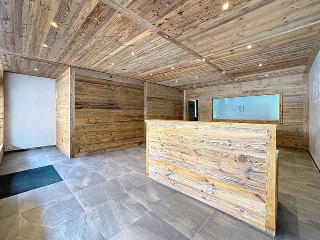 808 -Commerce  – 2950CHF  – 70 m²
