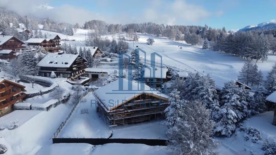 997 -Maison 7 pièces – 12900000CHF – 560m²