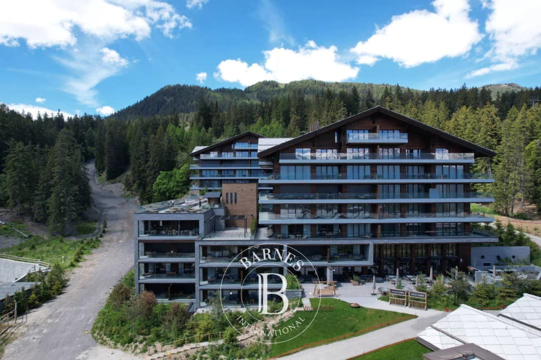 1060 – Appartement 4 pièces – 7400000CHF – 218 m²