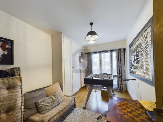 1000 – Appartement 6.5 pièces – 1100000 CHF – 150 m²