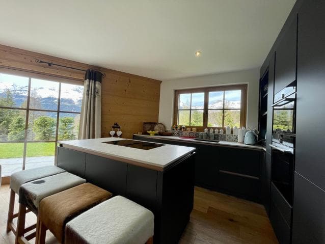 1002 – Appartement 4.5 pièces – 2300000 CHF – 169 m²