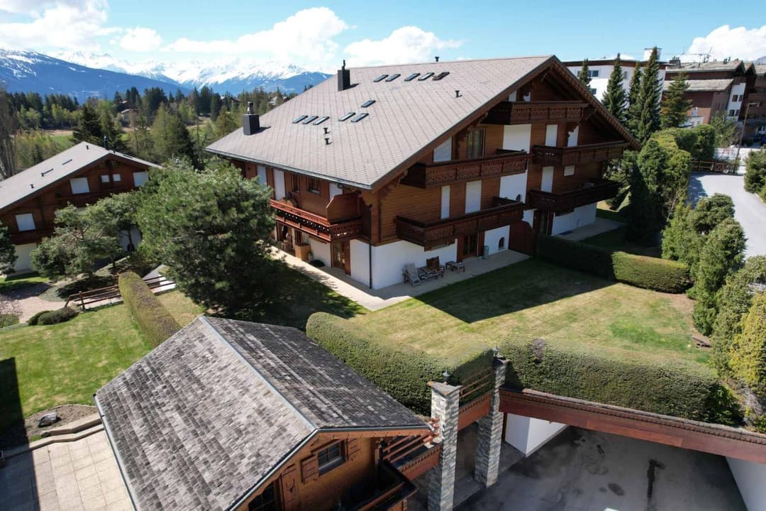 1057 – Appartement 4.5 pièces – 4380000CHF – 173.7m²