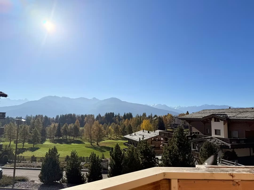 758 – Appartement  – 4pièces  – 4200CHF  – 200 m²