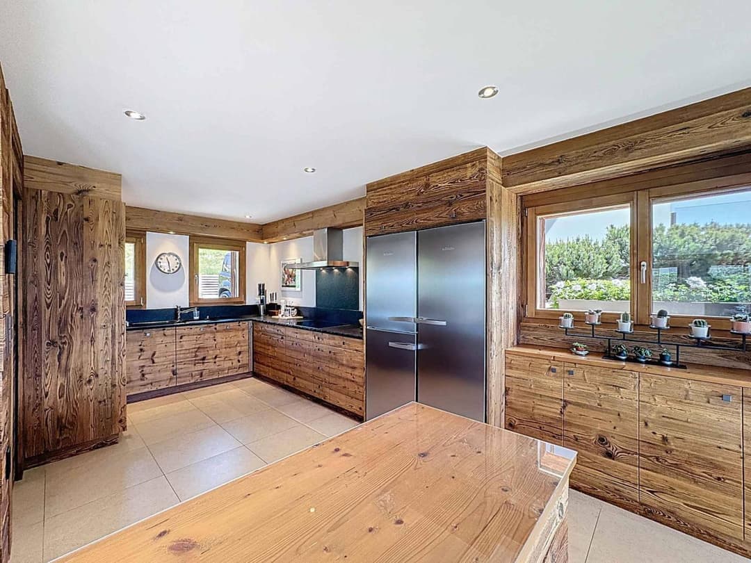 1054 – Maison 8.5 pièces – 5900000CHF -421m²