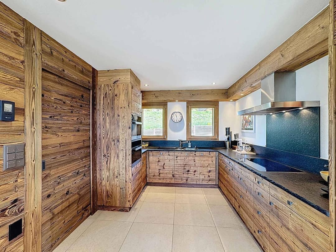 1054 – Maison 8.5 pièces – 5900000CHF -421m²