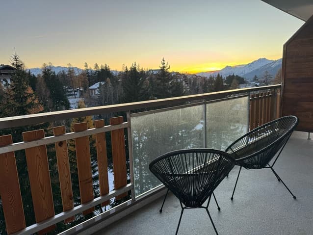 831 – Appartement 4 pièces – 1820 CHF