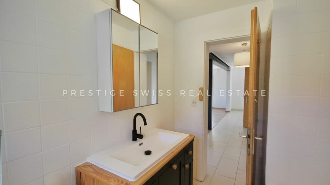 1152 – Maison 7 pièces – 960000 CHF – 216 m²
