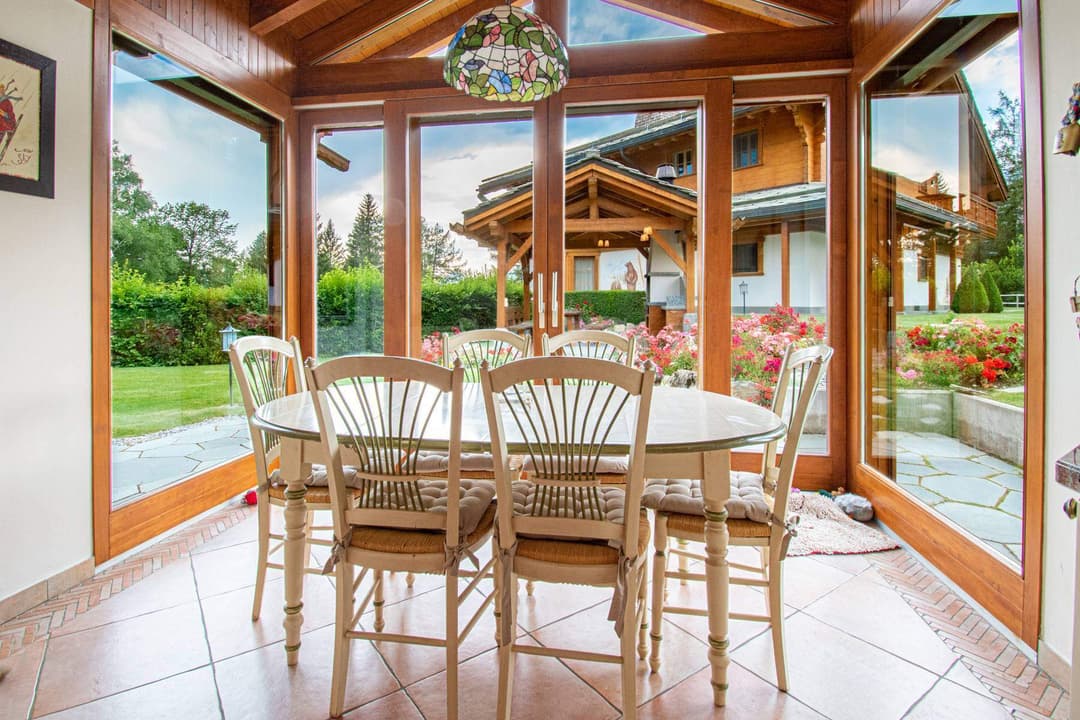 1103 – Maison 15 pièces – 2107 m²