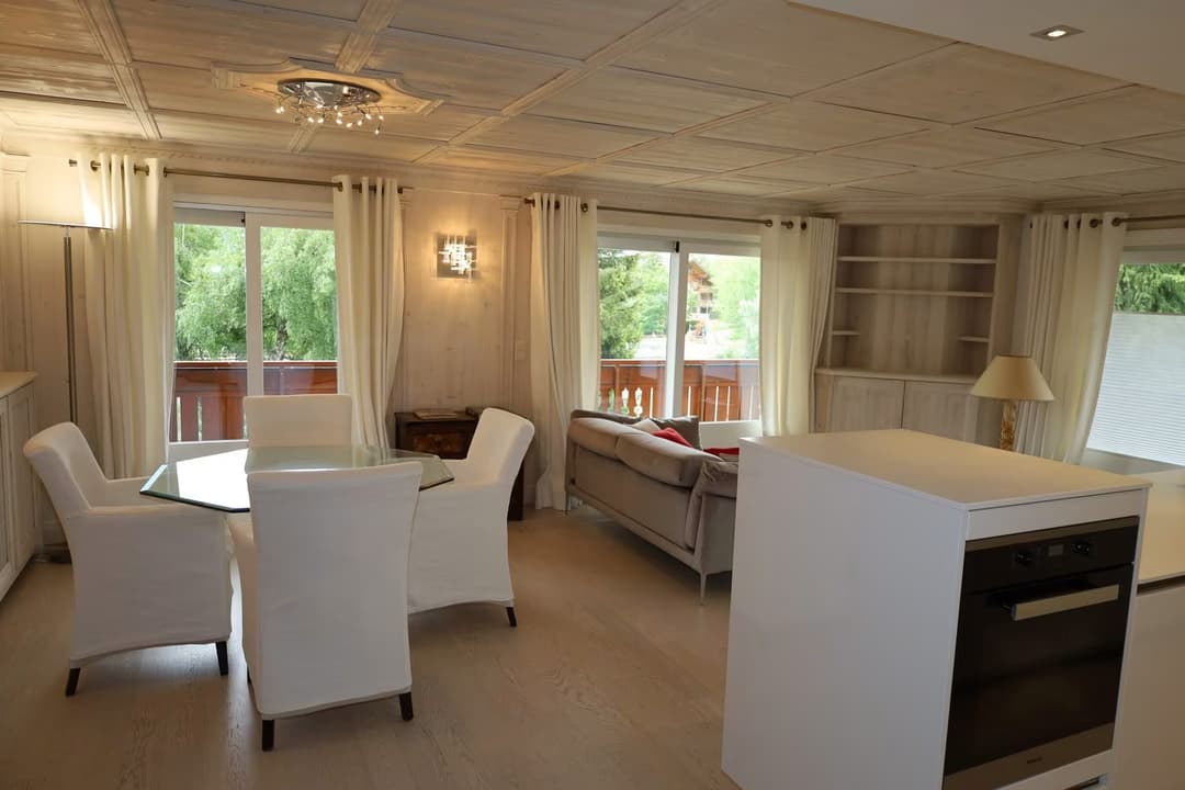 1083 – Appartement – 3.5 pièces  – 121 m²