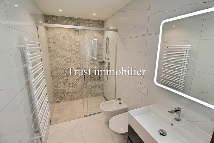 828 – Appartement 3.5 pièces – 4600 CHF – 158 m²