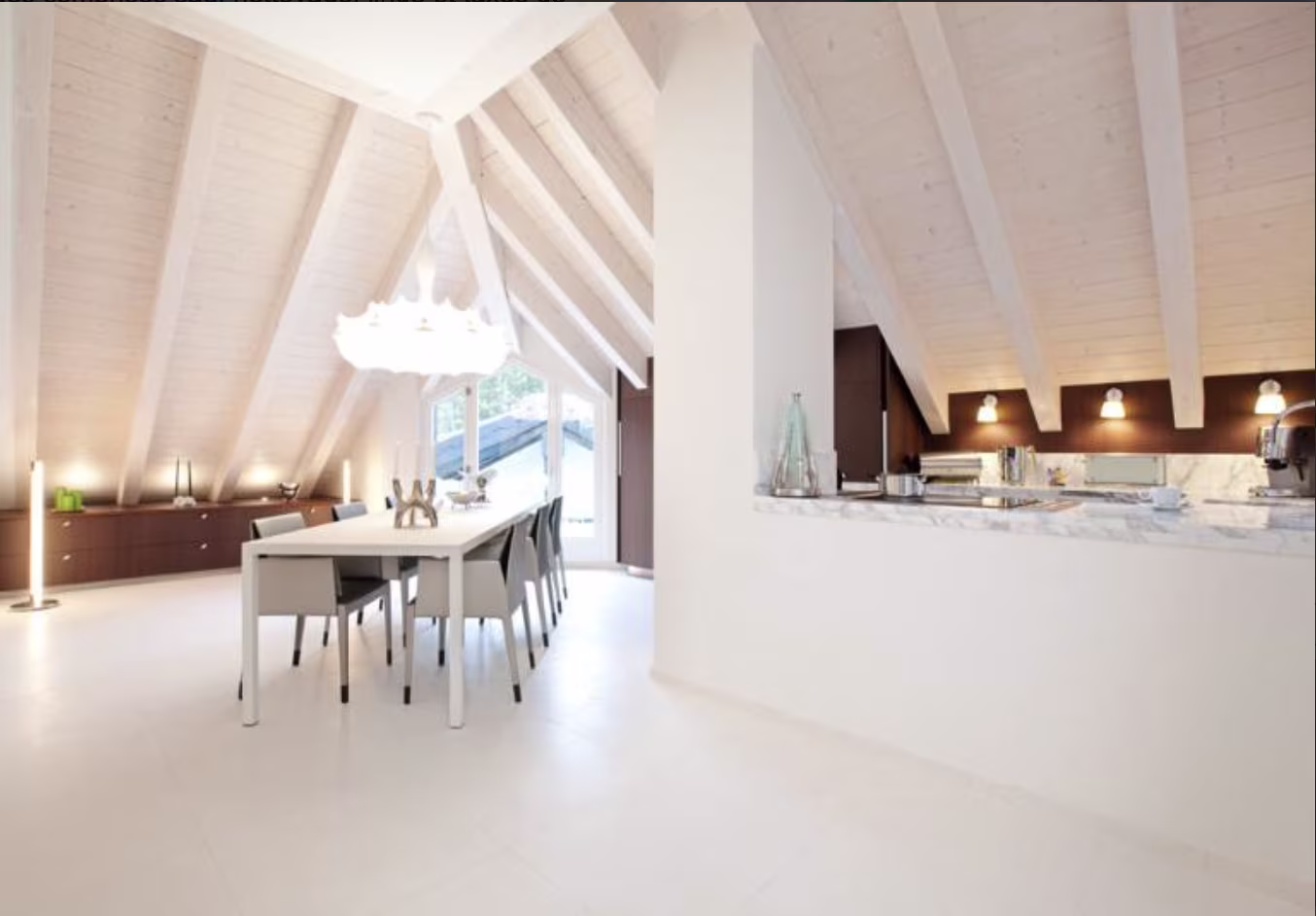 855 – Appartement – 3.5pièces – 3000CHF – 184 m²