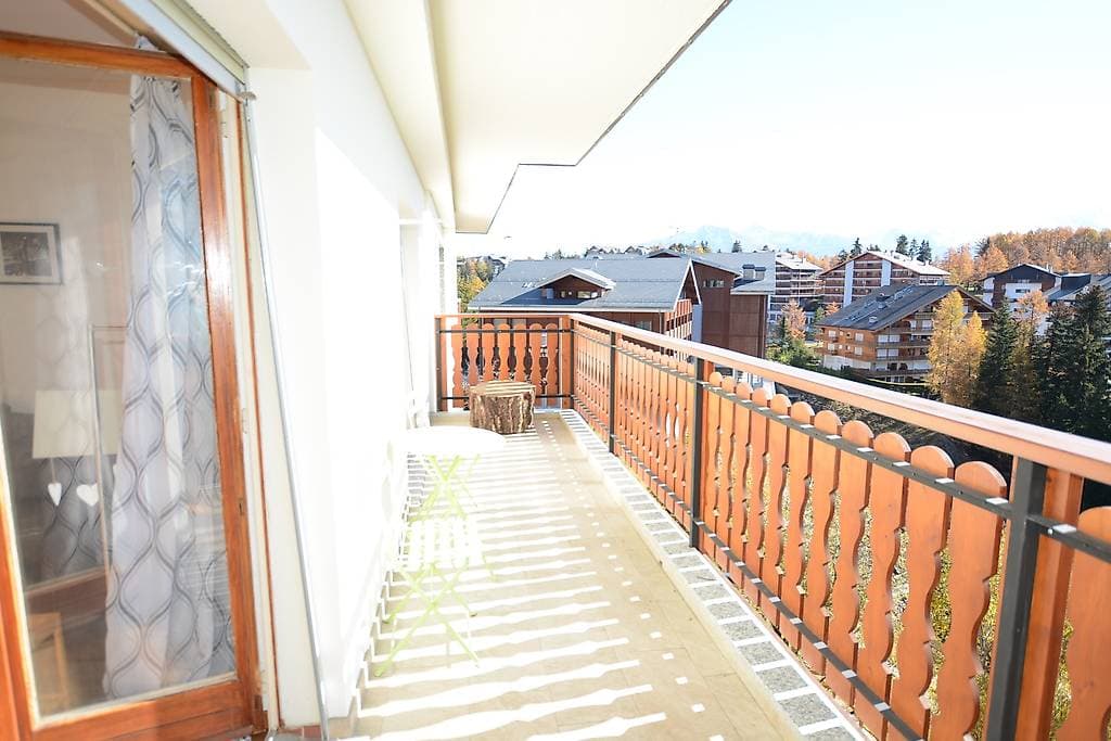 823 – Appartement 2.5 pièces – 1200 CHF –