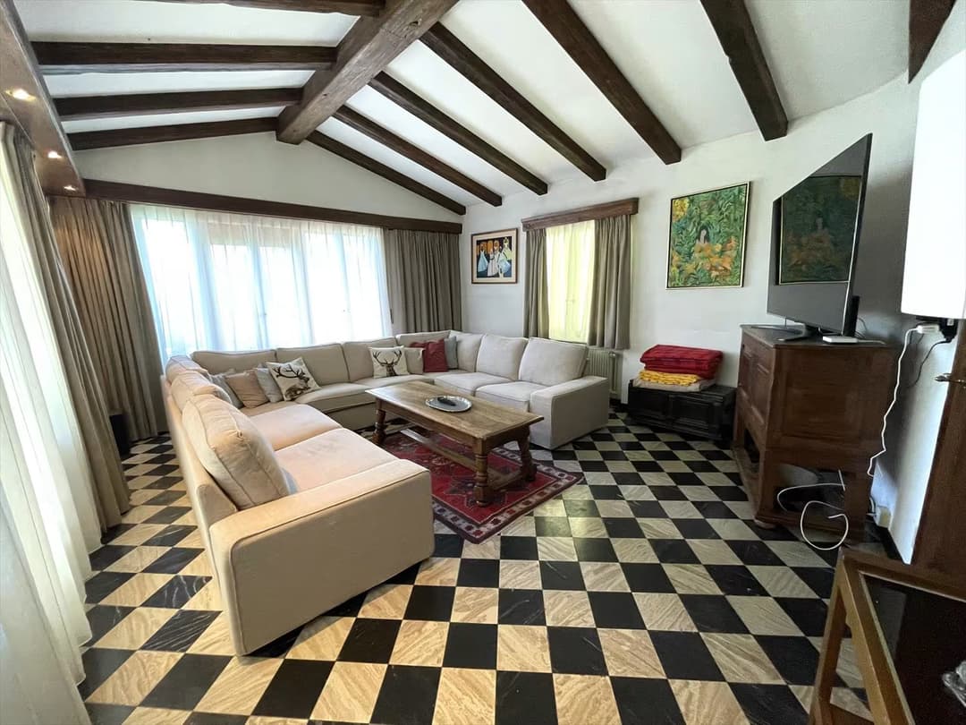 853 – Appartement – 5.5pièces  – 10000CHF