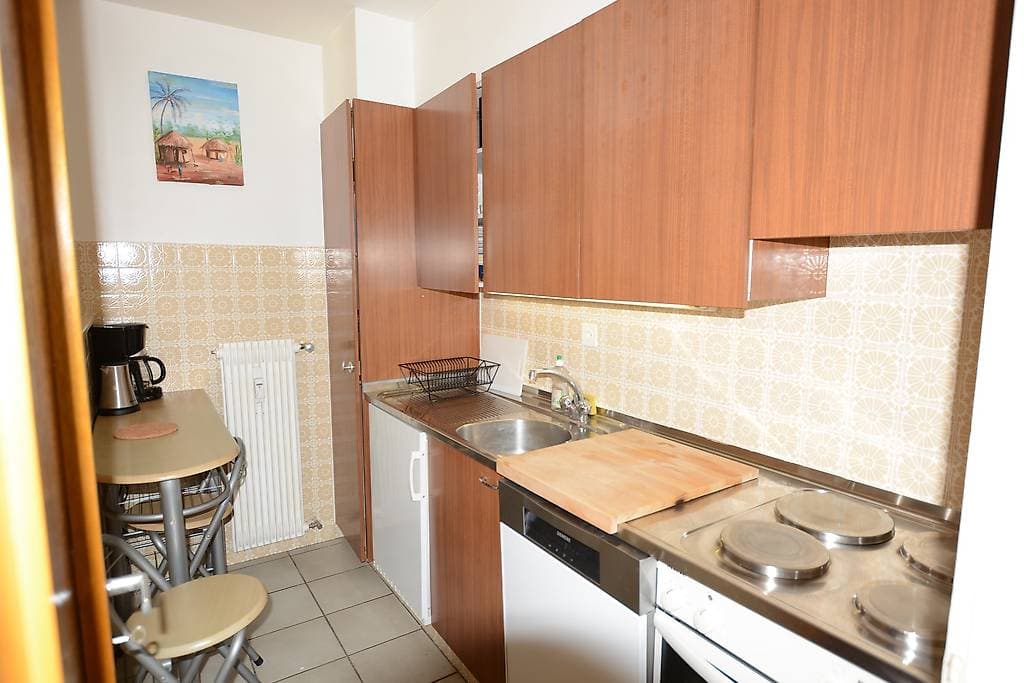 823 – Appartement 2.5 pièces – 1200 CHF –