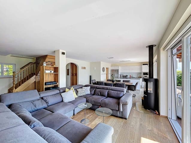 1112 – Maison 10 pièces – 2150000 CHF – 257 m²