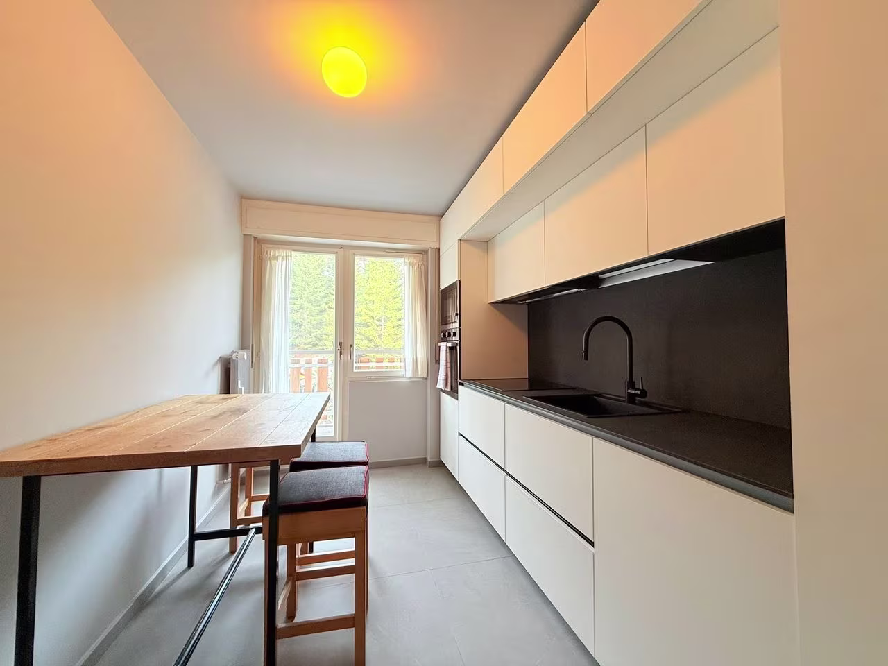 831 – Appartement 4 pièces – 1820 CHF