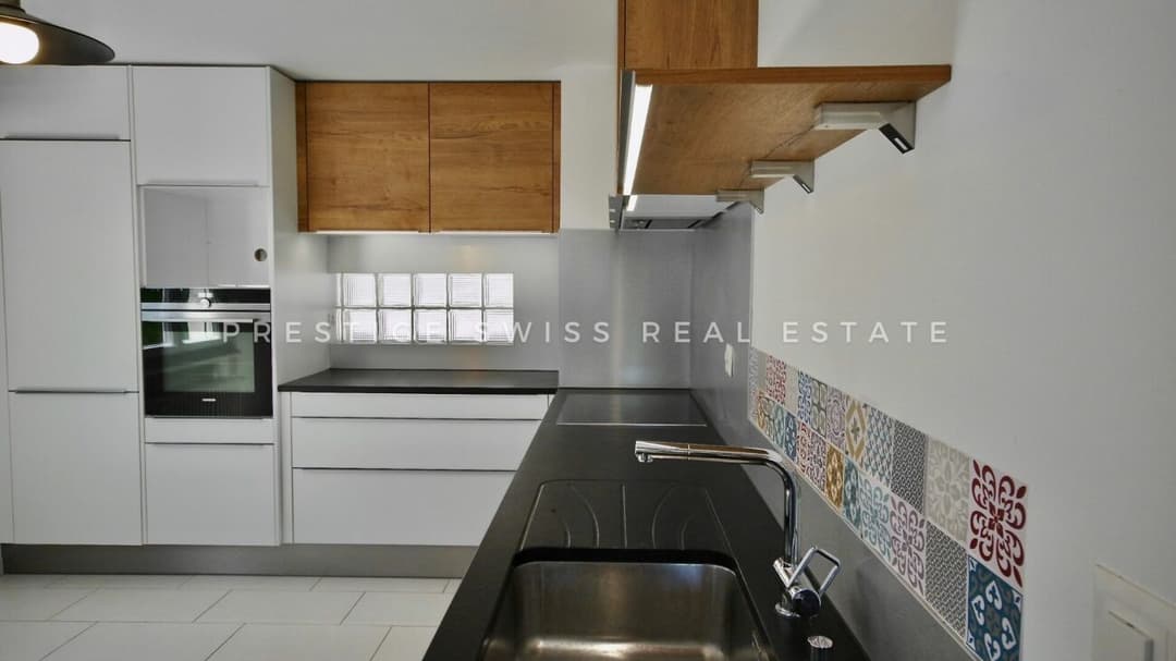 1152 – Maison 7 pièces – 960000 CHF – 216 m²