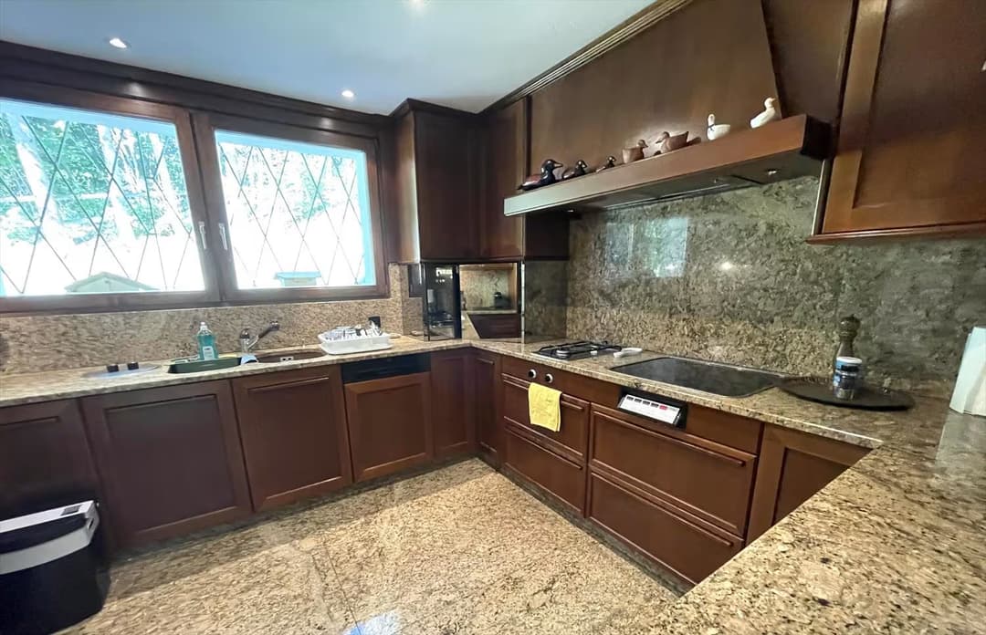 853 – Appartement – 5.5pièces  – 10000CHF