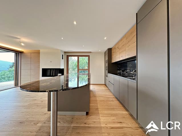 827 – Appartement 4.5 pièces – 4000 CHF – 134 m²