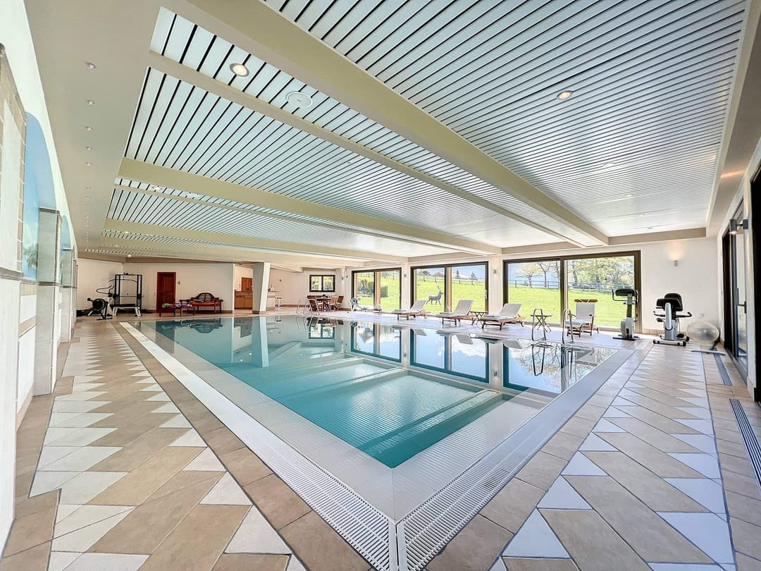 1103 – Maison 15 pièces – 2107 m²